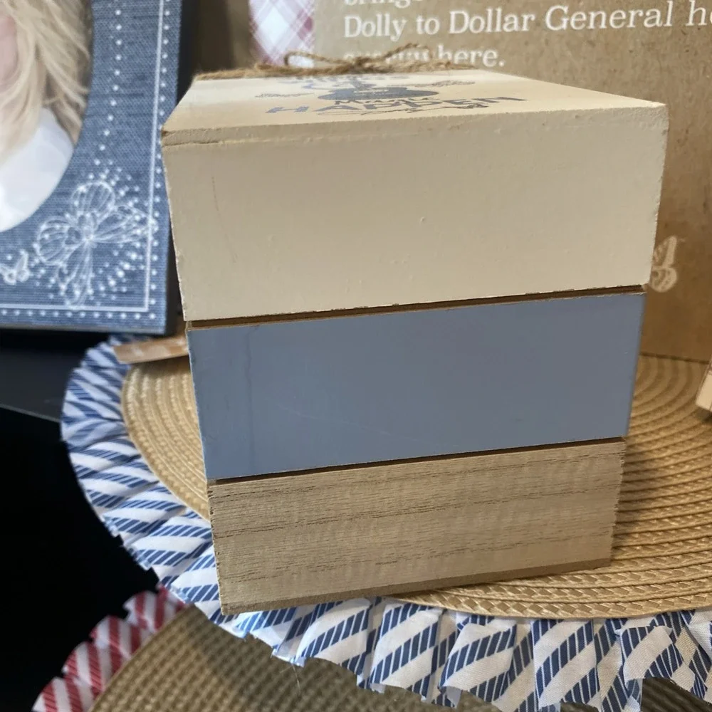 Dolly‎ Parton Magic Happen MDF Book Set Decorative Wood Stack Blue White